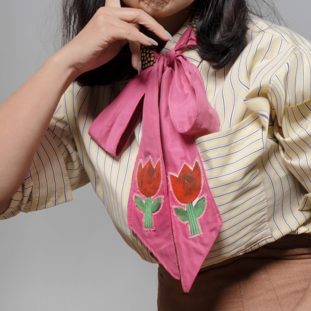 Secretary Bow - BLOOMING TULIPS š·