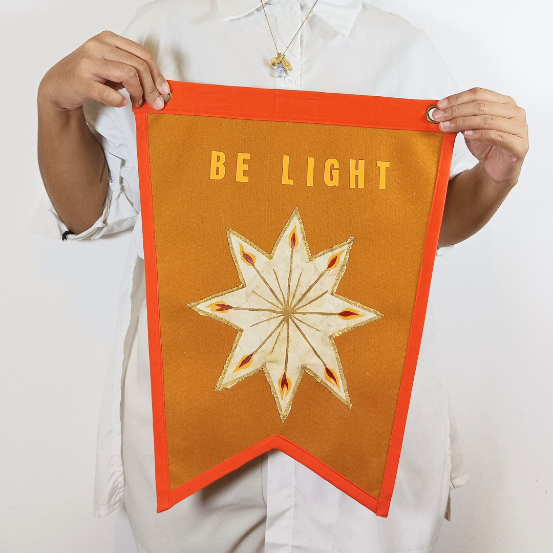 BE LIGHT House Flag