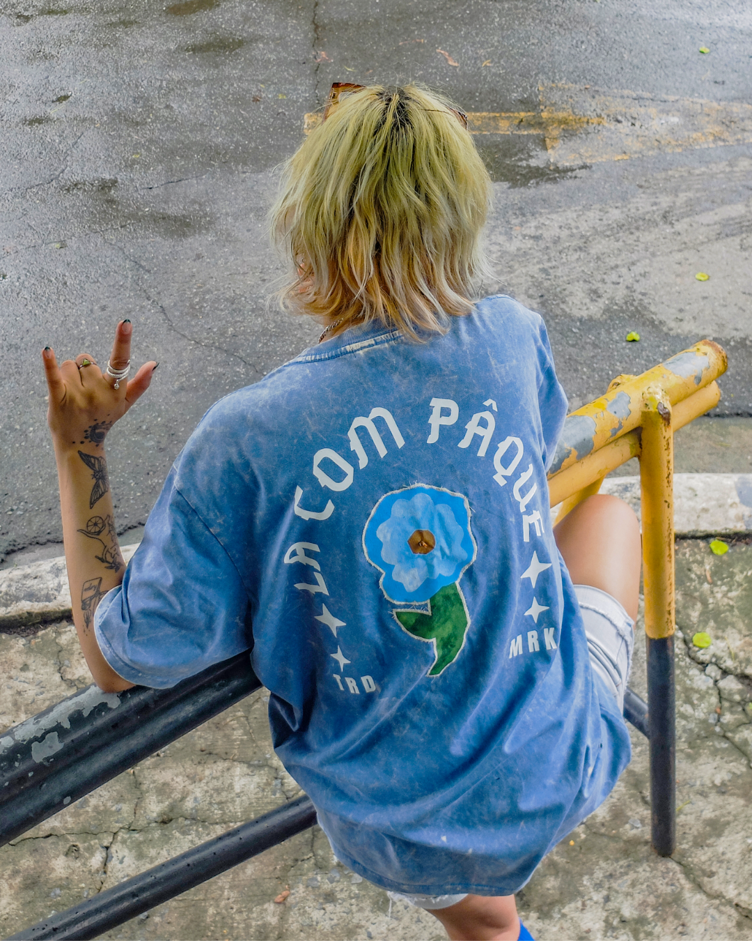 La Com PaQue Shirt - Cornflower Blue