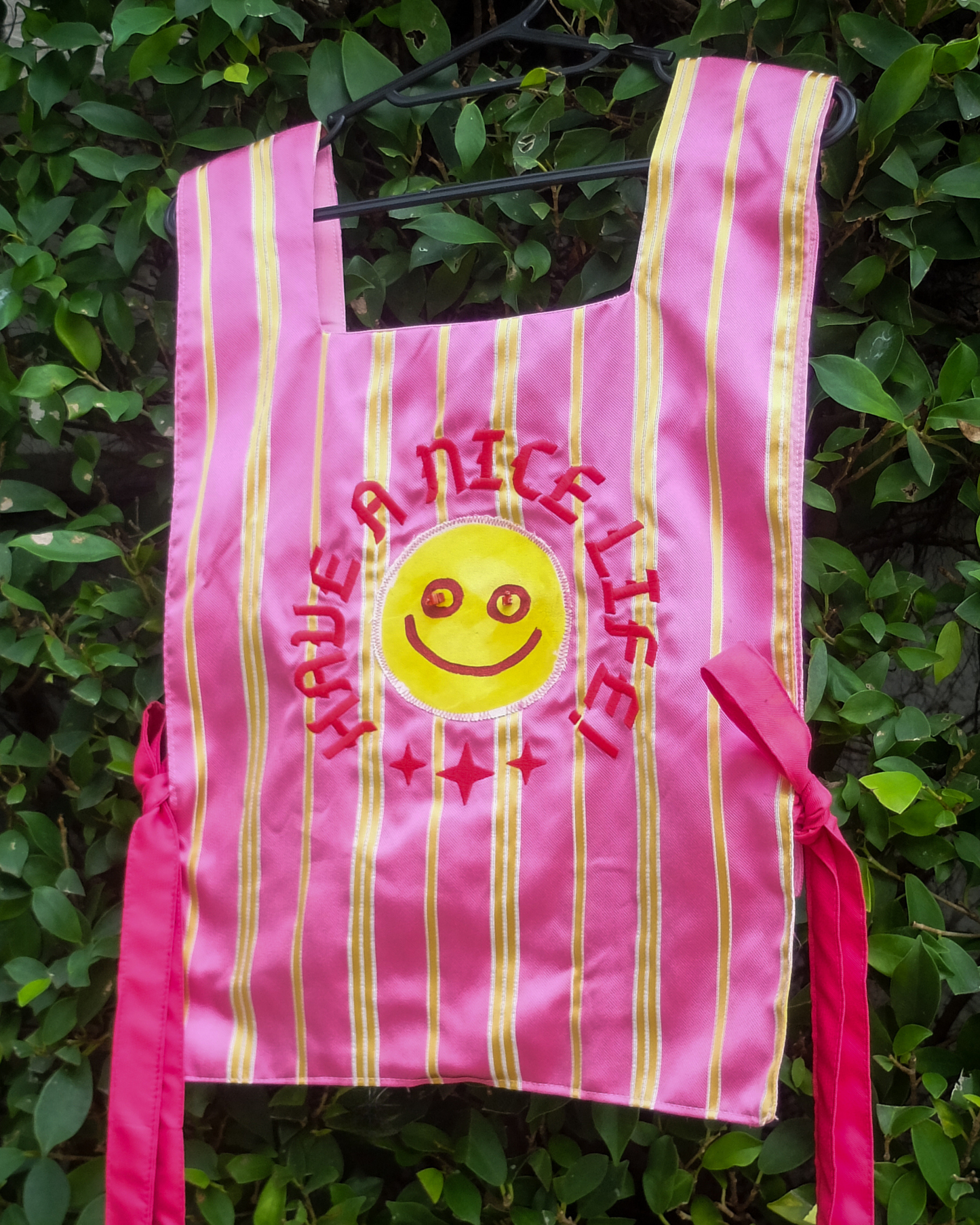 HAVE A NICE LIFE! Smiley Bag Sando 🙂 Pink
