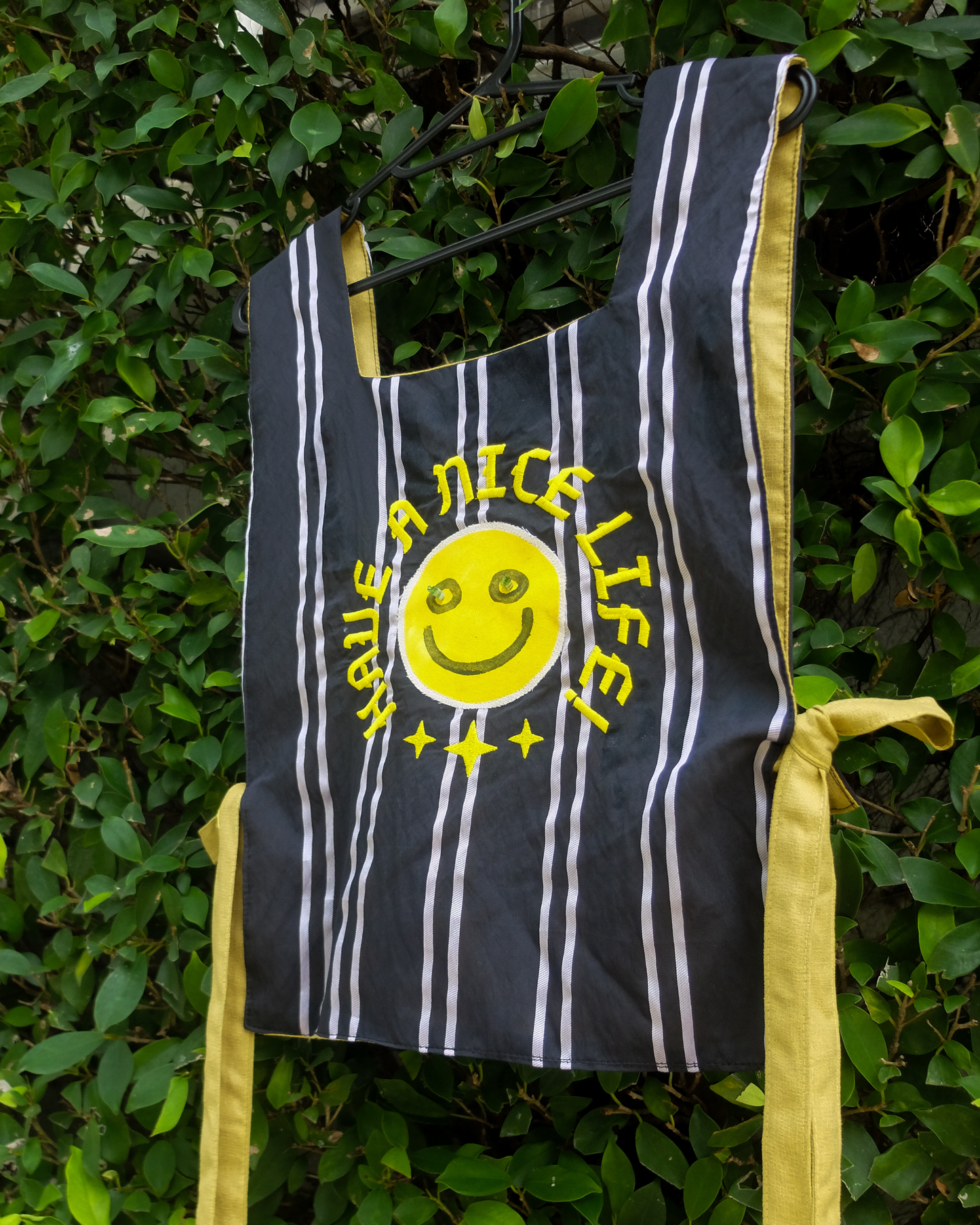 HAVE A NICE LIFE! Smiley Bag Sando 🙂 Black