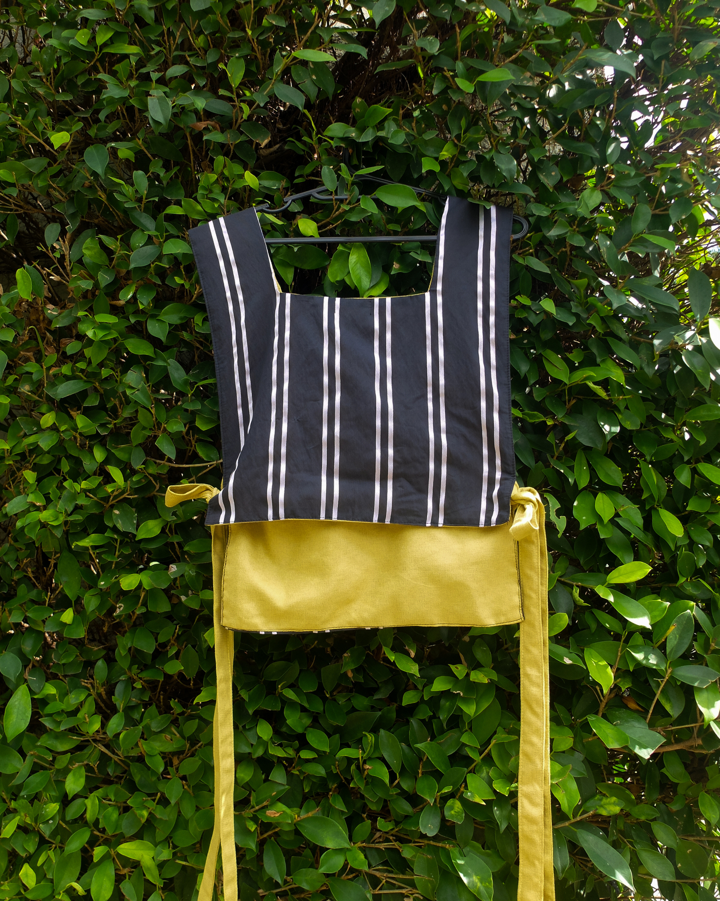 HAVE A NICE LIFE! Smiley Bag Sando 🙂 Black